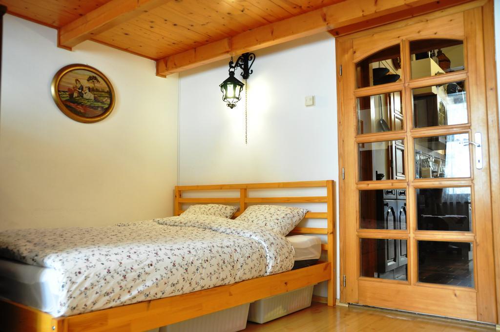 Traditional Slovak Apartment Bratislava Buitenkant foto