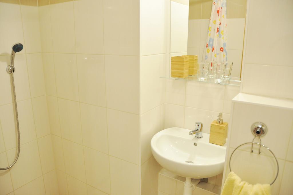 Traditional Slovak Apartment Bratislava Buitenkant foto