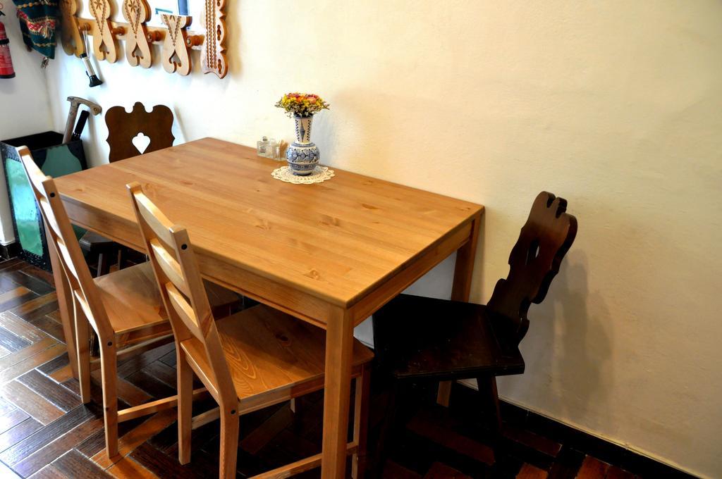 Traditional Slovak Apartment Bratislava Buitenkant foto