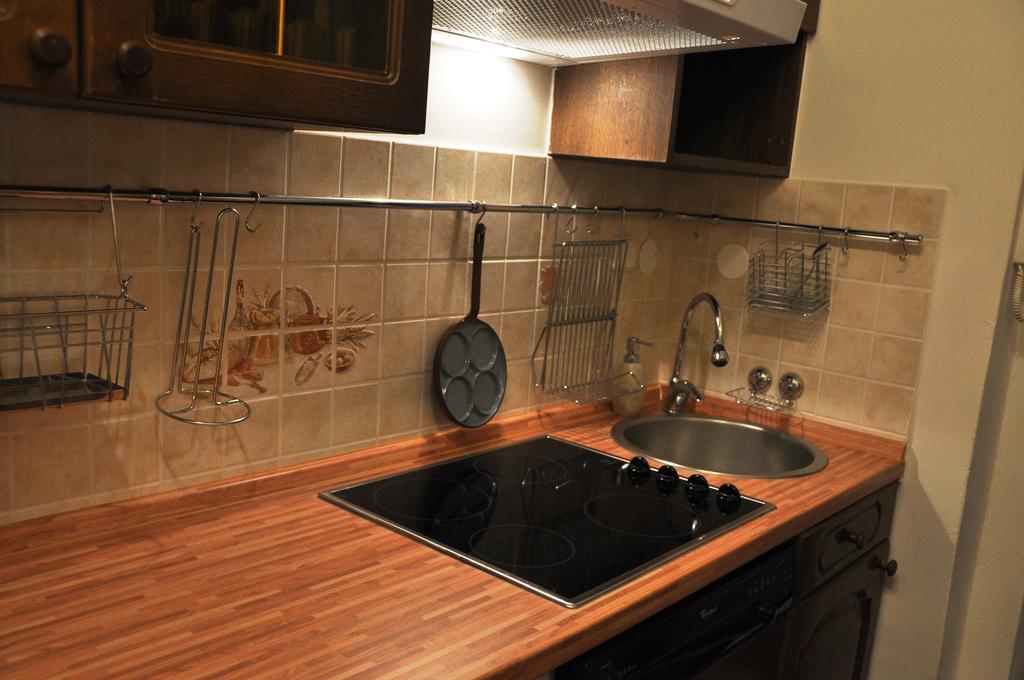Traditional Slovak Apartment Bratislava Buitenkant foto